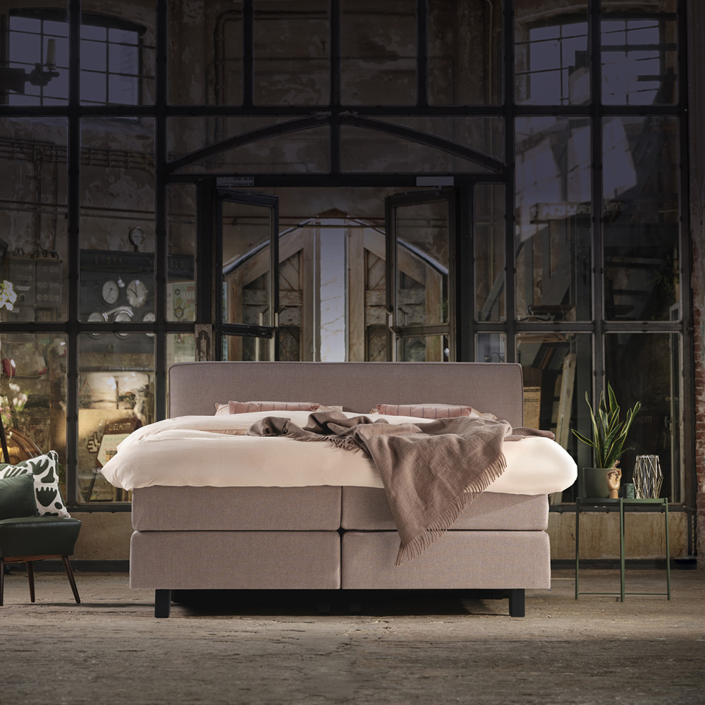 Pullman achter 1000x1000_Liverpool.jpg